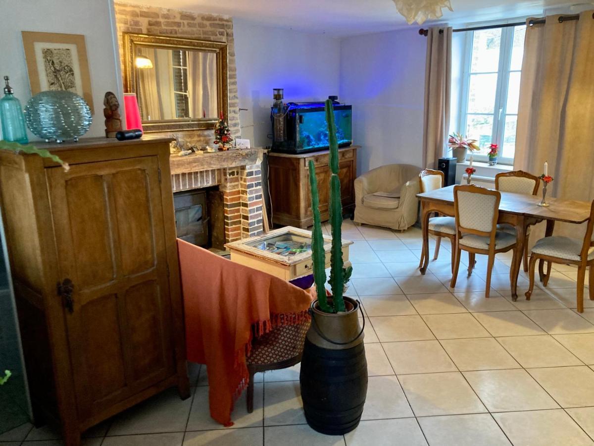 L Annonce N Est Pas D Actualite Ne Pas Prendre De Reservation Villa Saint-Fargeau  Exteriör bild
