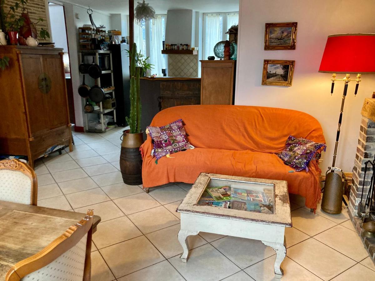 L Annonce N Est Pas D Actualite Ne Pas Prendre De Reservation Villa Saint-Fargeau  Exteriör bild