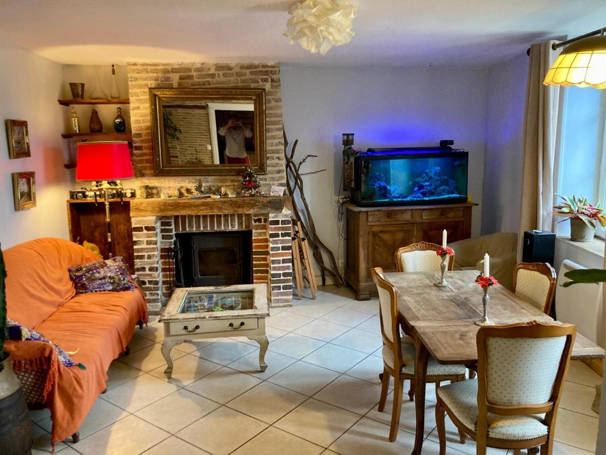 L Annonce N Est Pas D Actualite Ne Pas Prendre De Reservation Villa Saint-Fargeau  Exteriör bild