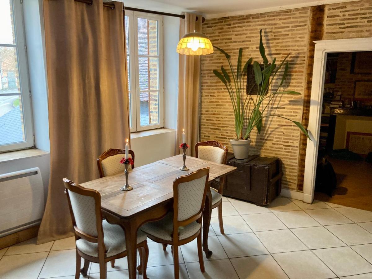 L Annonce N Est Pas D Actualite Ne Pas Prendre De Reservation Villa Saint-Fargeau  Exteriör bild
