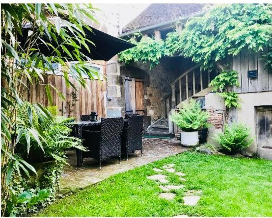 L Annonce N Est Pas D Actualite Ne Pas Prendre De Reservation Villa Saint-Fargeau  Exteriör bild